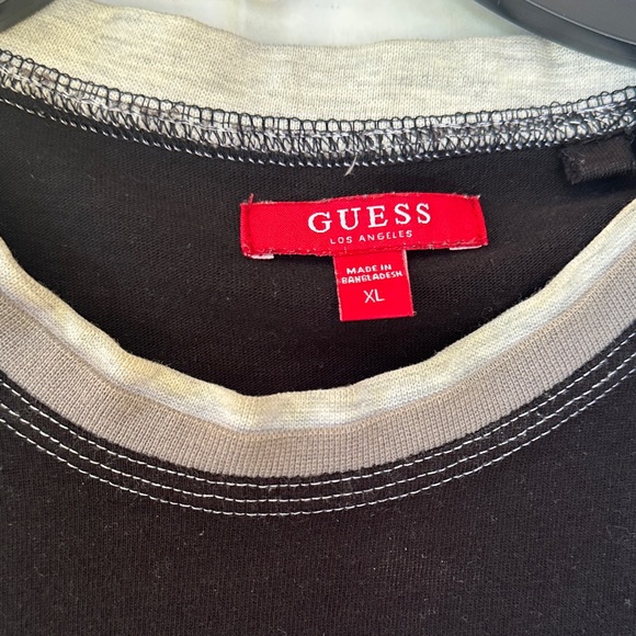 GUESS Black Tee with White Accents XL - Picture 5 of 6
